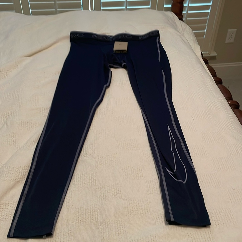 Men’s. Nike training/leggings.  Navy.  XL.